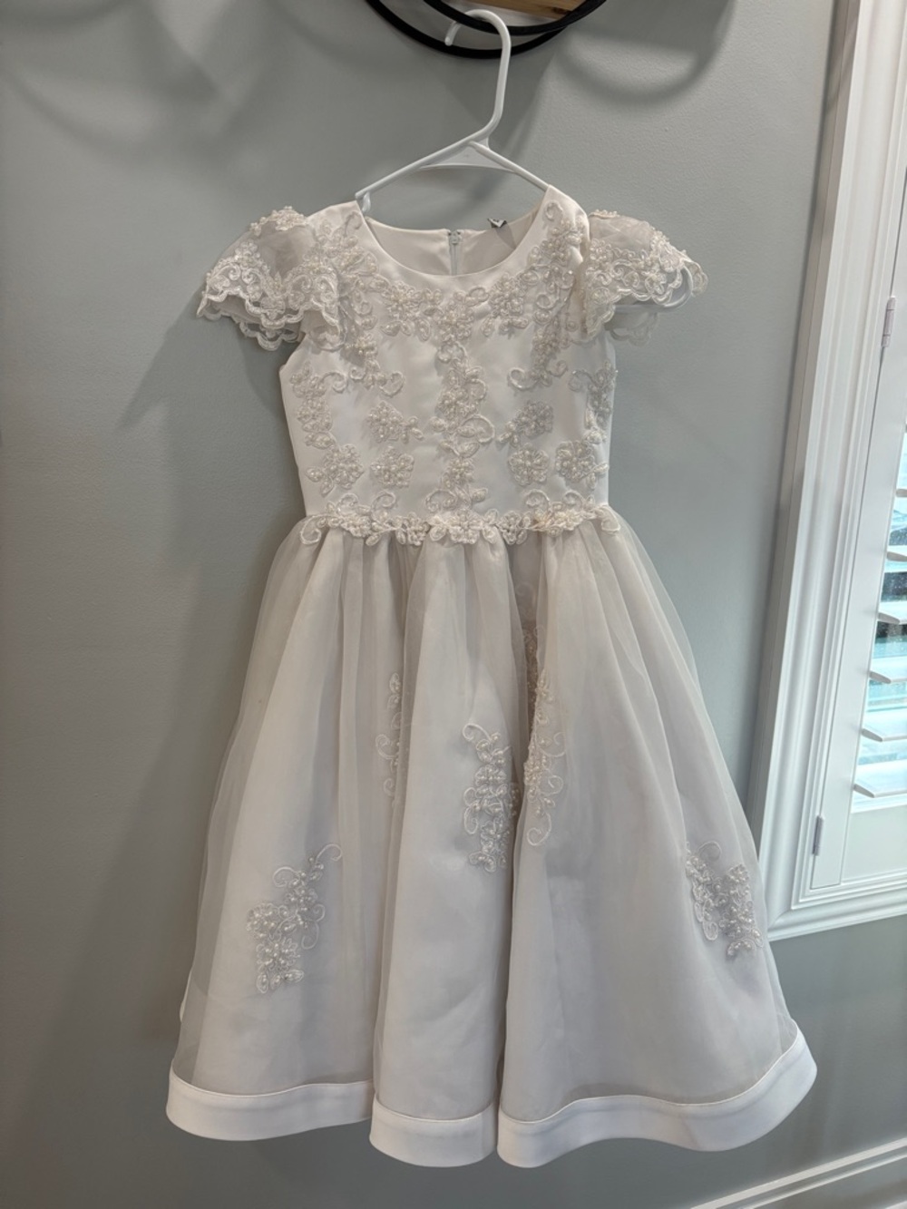 White Lace Embellished Girls' Party Dress